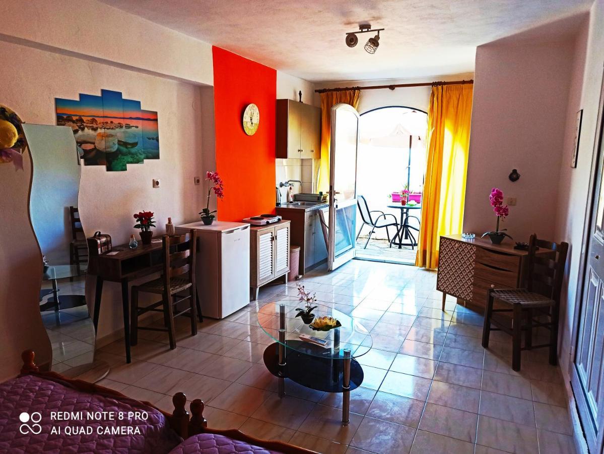 Gardenia House Apartman Ászosz Kültér fotó